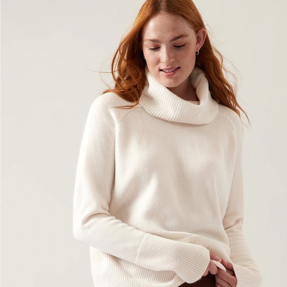 Athleta Sweaters - NWT Athleta Alpine Turtleneck Sweater Magnolia White Wool Cashmere Women’s Large